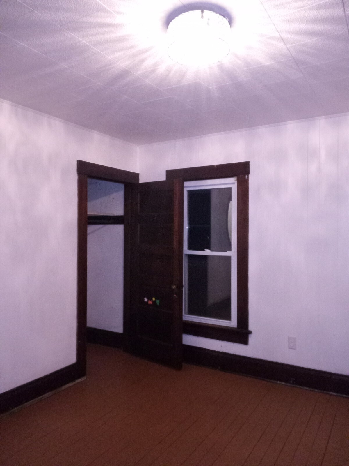 Building Photo - 364 S 10th St