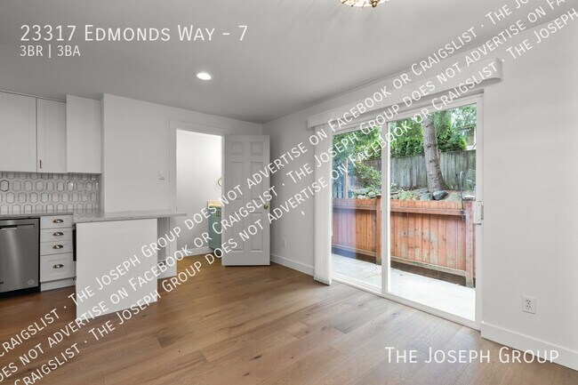 Building Photo - 23317 Edmonds Way