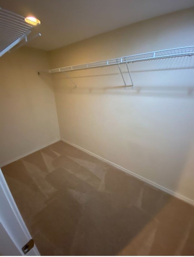 Building Photo - Newly Renovated 3 Bedroom in Renton Highlands