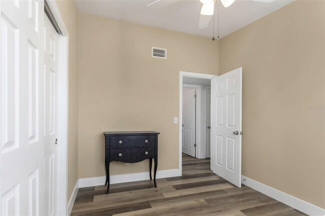 Building Photo - 676 Orangewood Dr