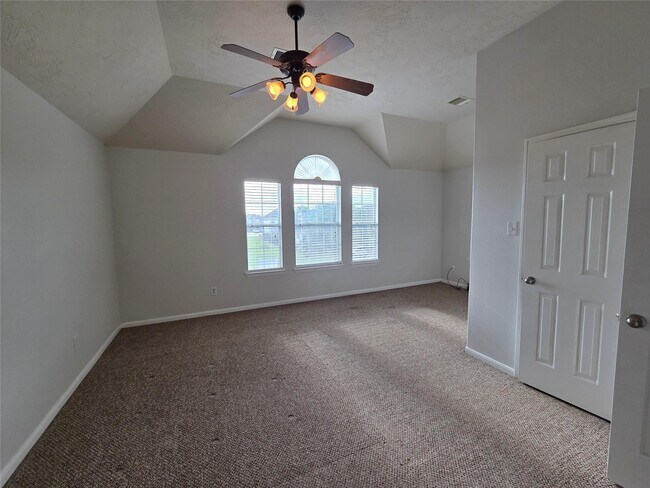 Building Photo - 10903 Windfern Lakes St