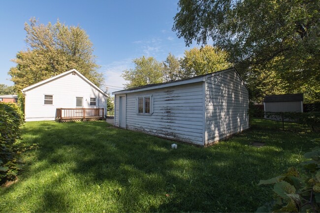 Building Photo - 20340 E 8 Mile Rd