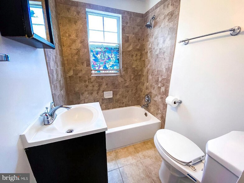 Building Photo - 824 S Arlington Mill Dr