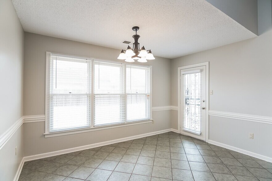 Building Photo - 8684 Leaf Manor Cove