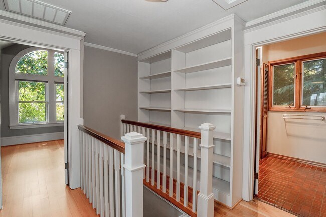 Building Photo - Gorgeous 3 BR + Office & 2 BA Home in the John Landings neighborhood with a heated pool!