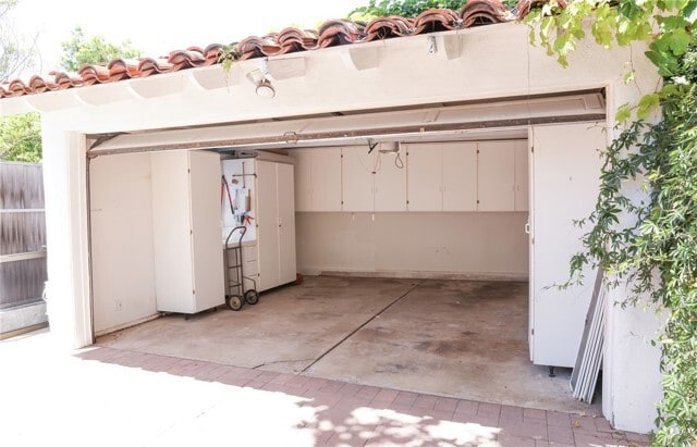 Building Photo - 10781 Lindbrook Dr