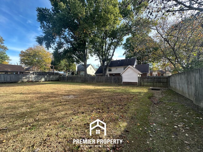 Building Photo - 2714 Gerald Ford Dr W