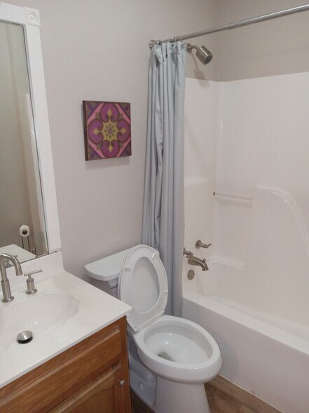 Guest bathroom - 18404 White Oak Dr