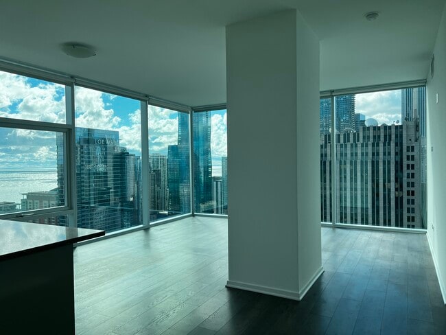 Building Photo - 223 E Grand Ave