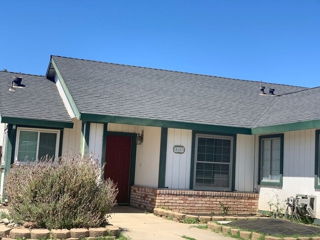 Building Photo - Charming 2 Bedroom + Office Home for Rent in Sacramento