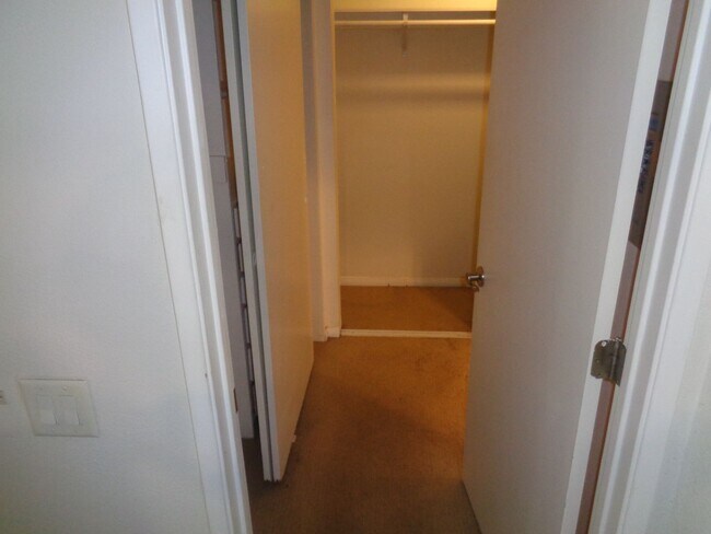 Building Photo - 387