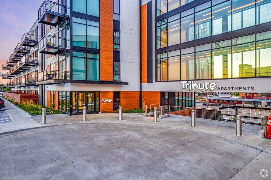 Entry - Tribute Apartments at R1VER