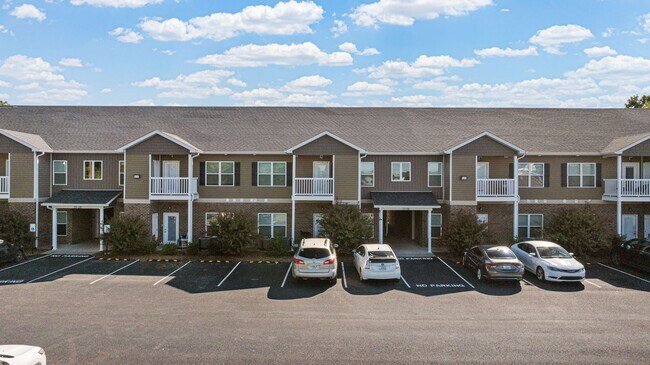 Primary Photo - 1592 Collegeview Dr
