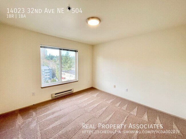 Building Photo - 14023 32nd Ave NE