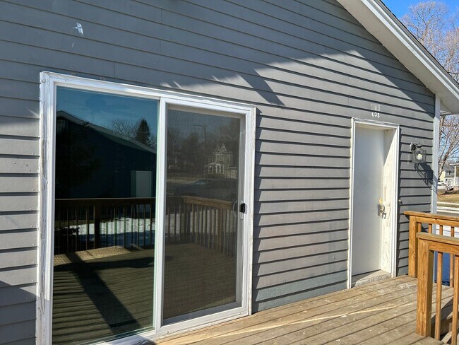 Building Photo - CASA 901/408