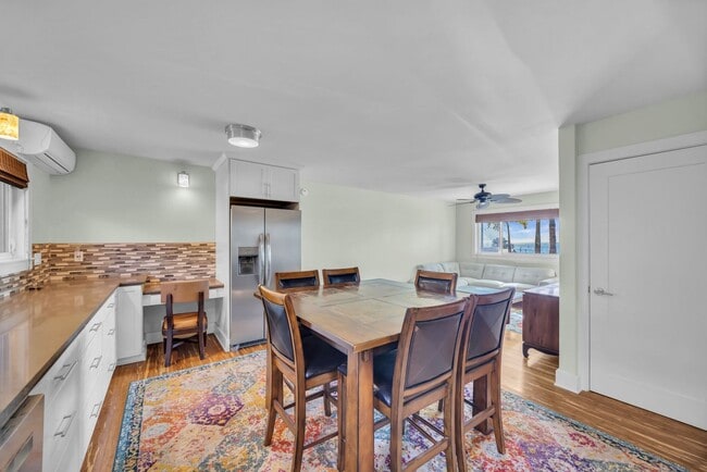 Building Photo - 1276 S Nahale Pl