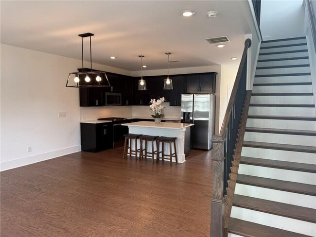 Building Photo - 1645 Aeslin Dr NW