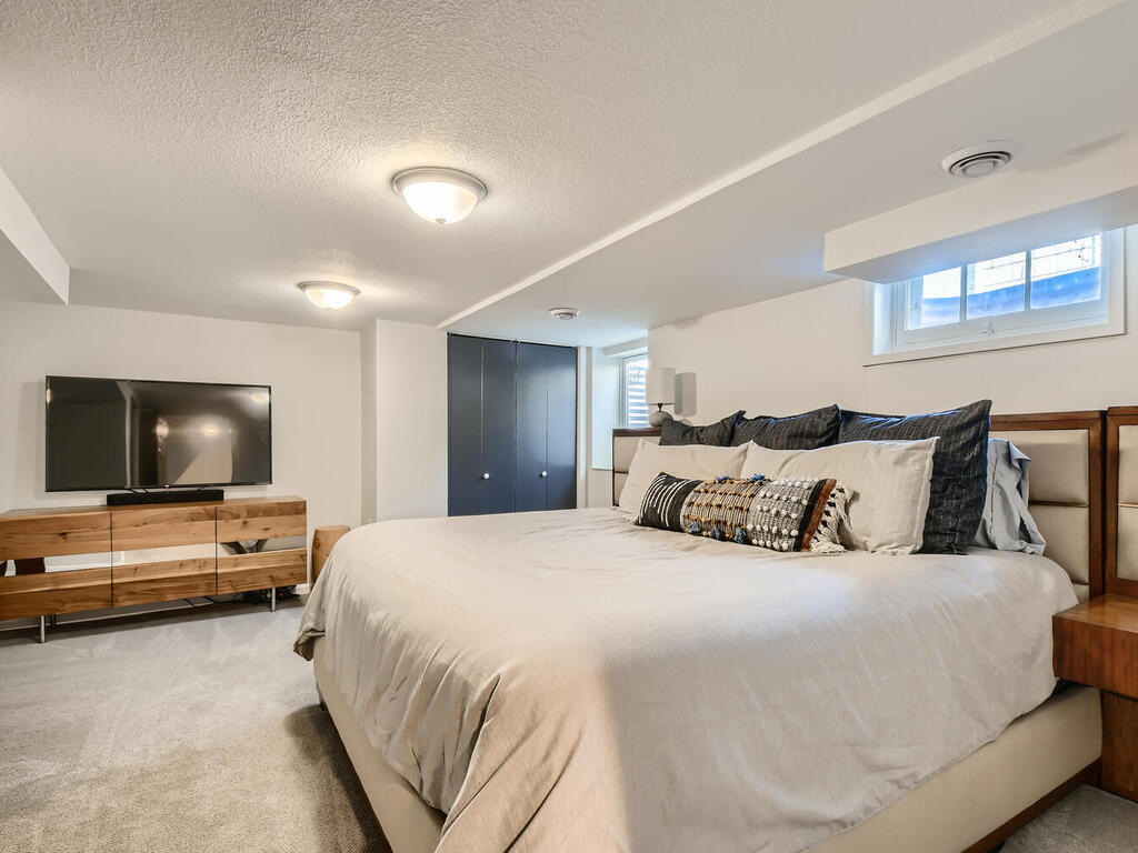 Building Photo - 1316 Oxford St