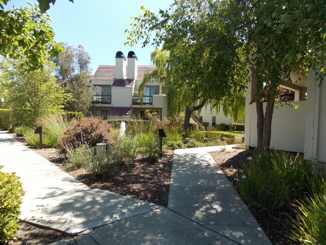 Building Photo - 524 Shorebird Cir