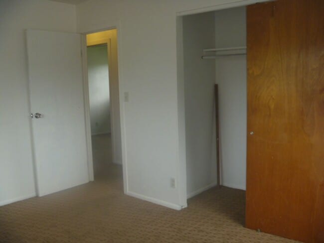 Building Photo - 3/2 $2150.00