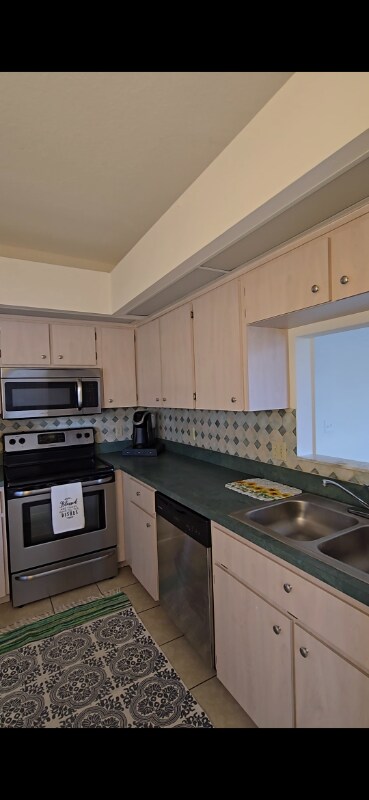 Building Photo - 4225 San Rafael Ave