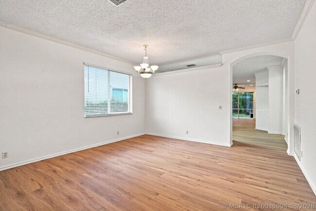 Building Photo - 3717 Pebblebrook Manor