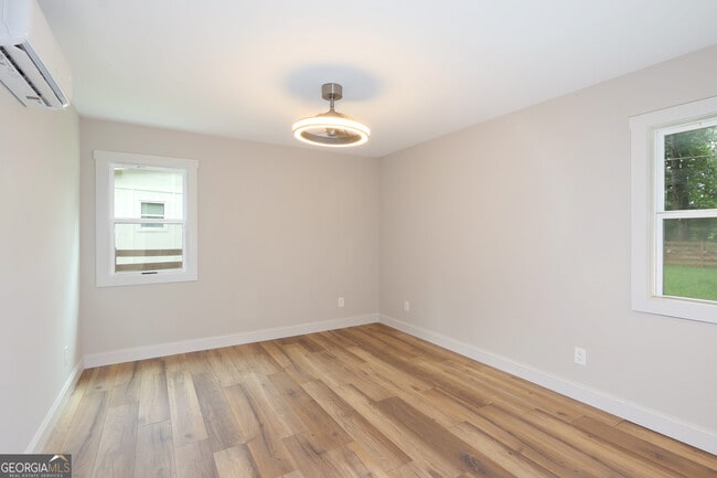 Building Photo - 1208 Williams Cir