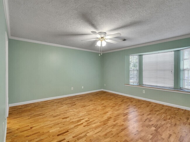 Building Photo - 1814 Oak Valley Dr