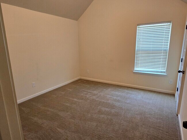 Building Photo - 4416 Grove Landing Dr