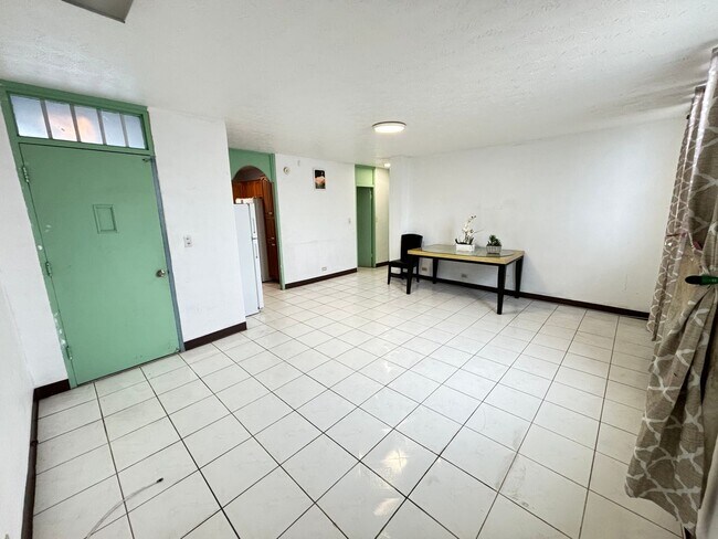 Building Photo - 1103 Kokea St