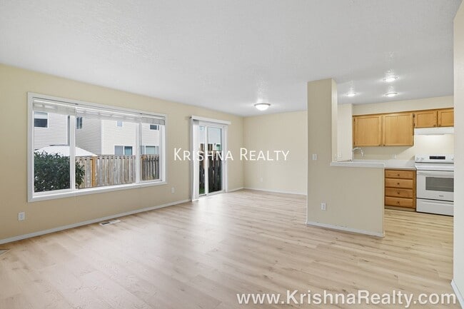 Building Photo - 15369 NW Sweetgale Ln