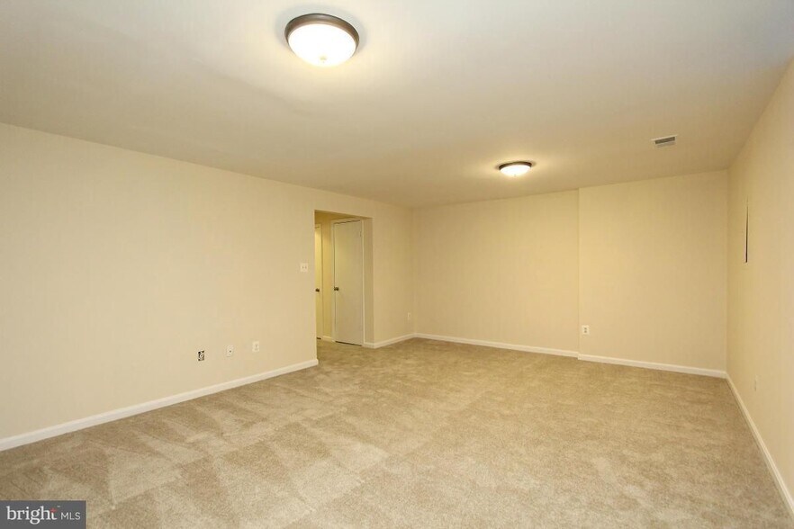 Building Photo - 1507 Ingram Terrace