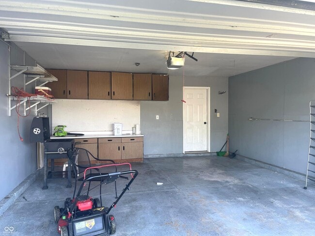 Building Photo - 1318 Crescent Dr