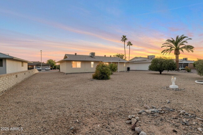 Building Photo - 9822 W Silver Bell Dr