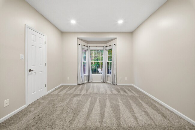 Building Photo - 300 Yarmouth St