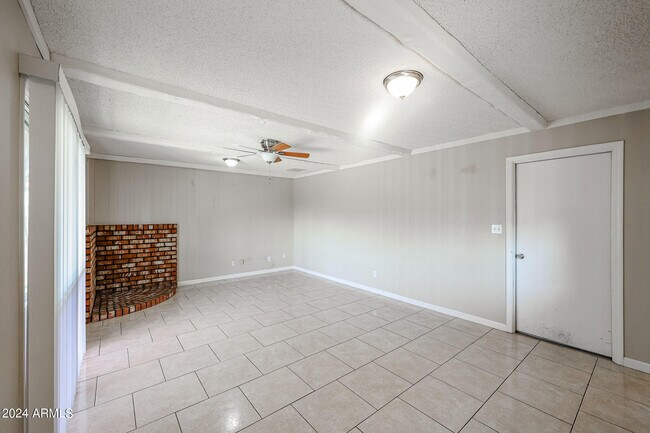 Building Photo - 3715 W Yucca St
