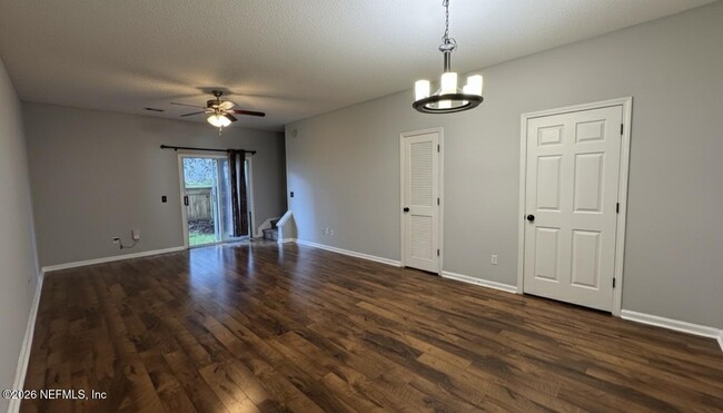 Building Photo - 771 Scrub Jay Dr