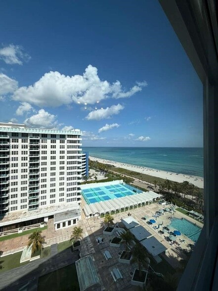 Building Photo - 5005 Collins Ave