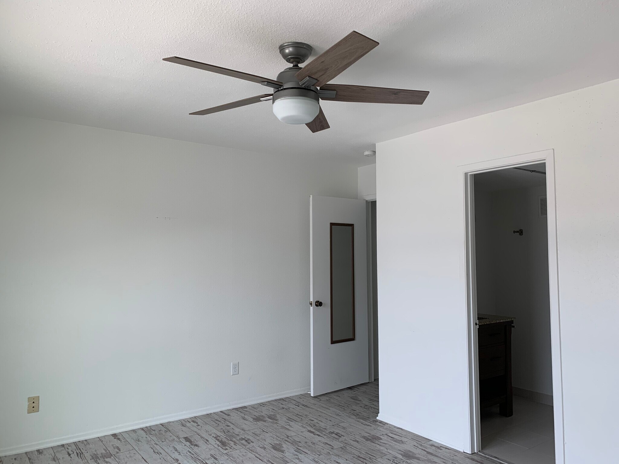 Bedroom 2 - 8020 Braesmain Dr