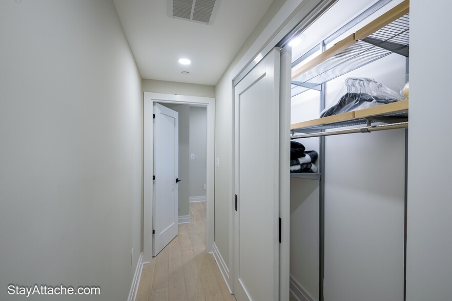 Building Photo - 2301 Ontario Rd NW