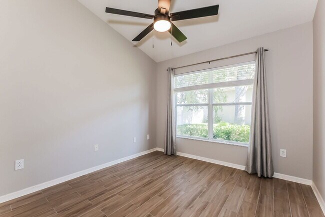 Building Photo - 6935 Runner Oak Dr