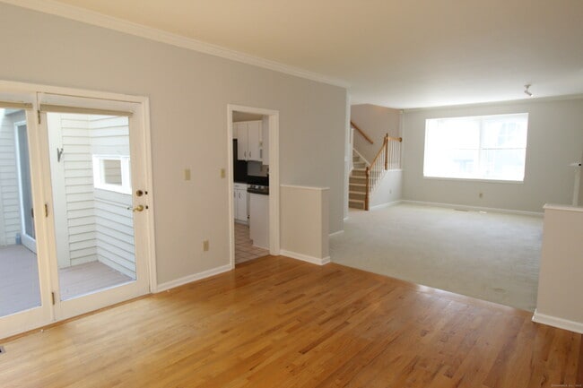 Building Photo - 42 Greystone