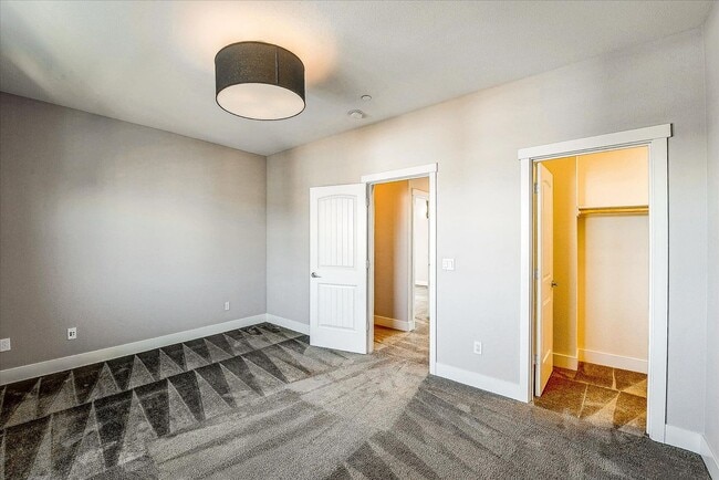 Building Photo - LUXURY TOWNHOME IN SUNNYVALE | 2014 BUILD