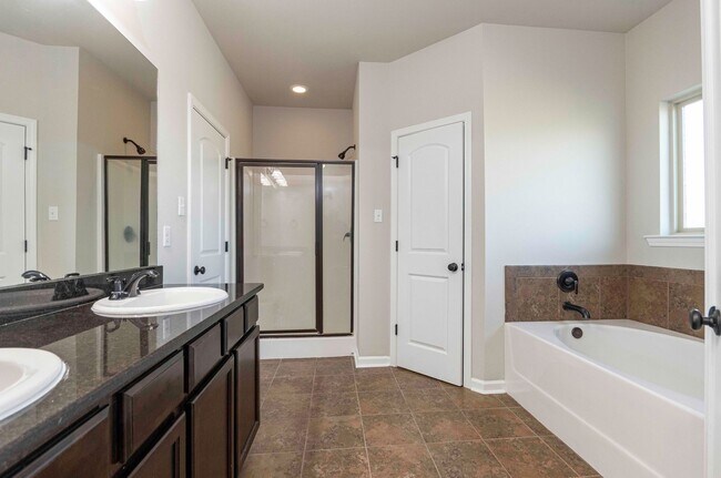 Building Photo - 132 Timber Edge Dr