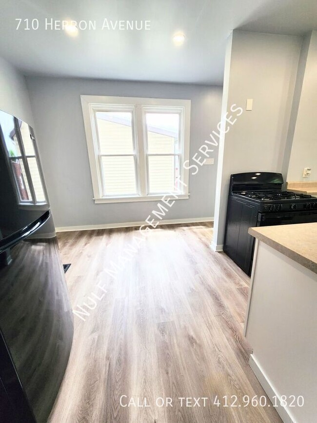 Building Photo - 710 Herron Ave