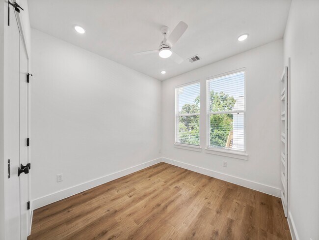 Building Photo - 7031 Avenue N