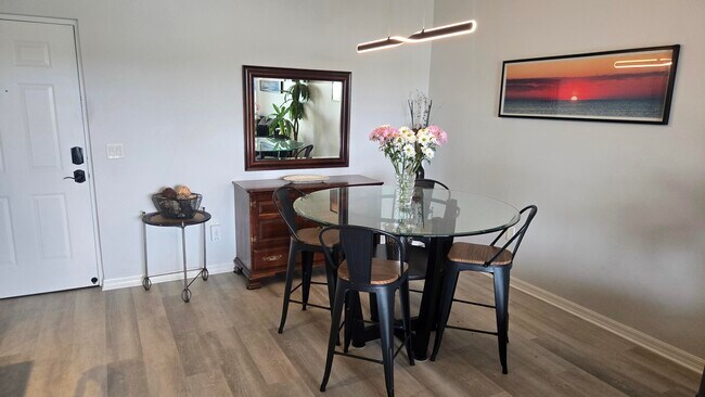 Building Photo - 1309 Tuscany Way