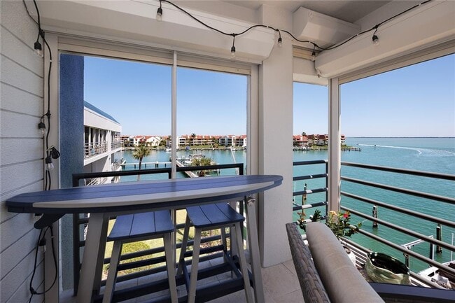 Building Photo - 363 Pinellas Bayway S