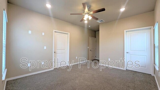 Building Photo - 1041 Hibiscus Dr