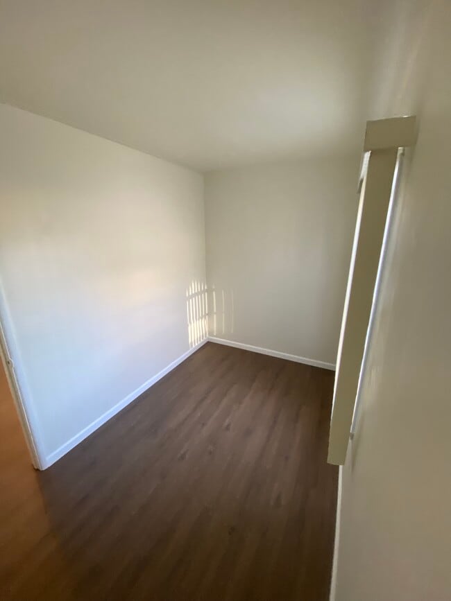 Bedroom 2 - 1924 E Poinsettia St